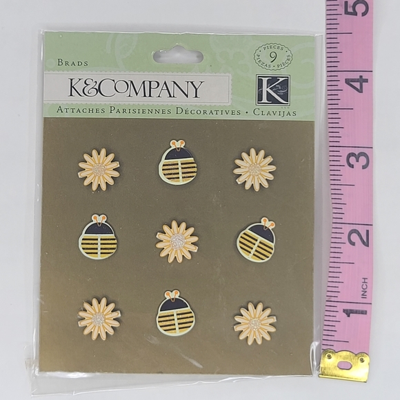K&Company Brads Bugs And Daisies Brads 9 pcs Bees Spring Summer Brads - Picture 6 of 8